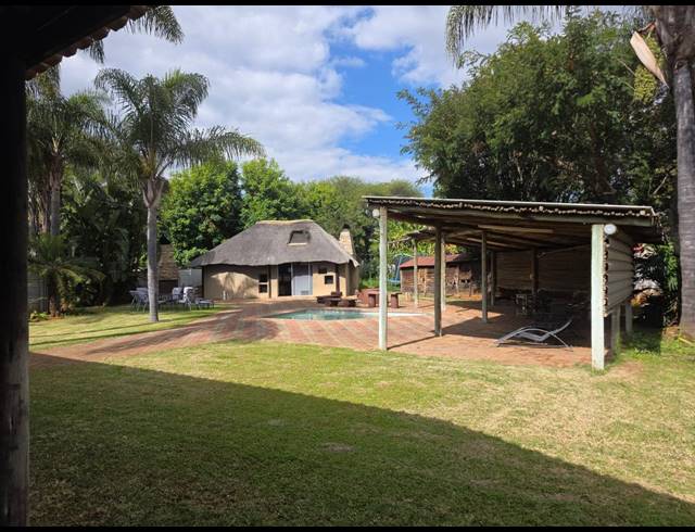 5 BEDROOM HOUSE FOR SALE IN FLORA PARK